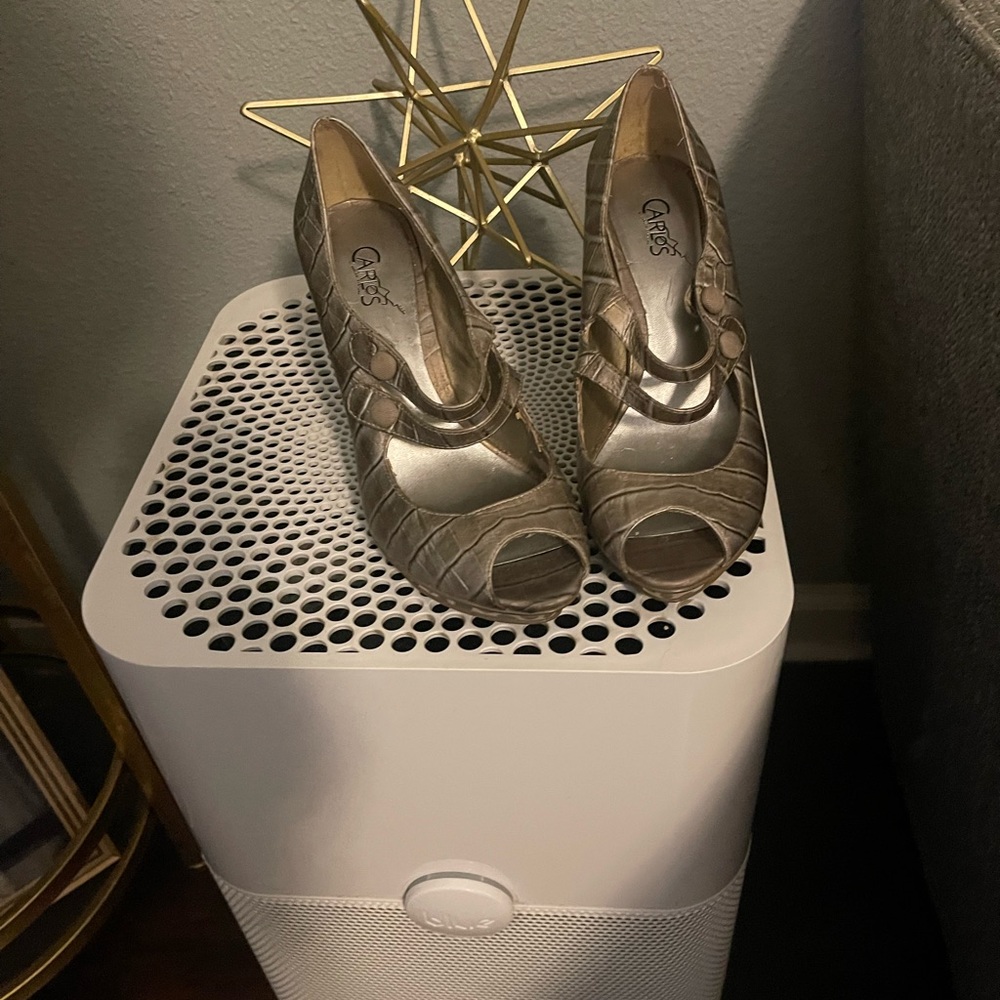 Carlos Santana heels